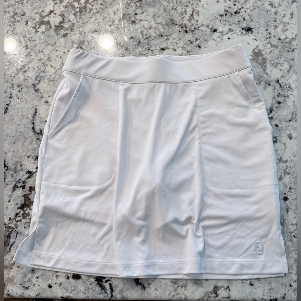 ✨NEW FootJoy women’s athletic skirt with under shorts